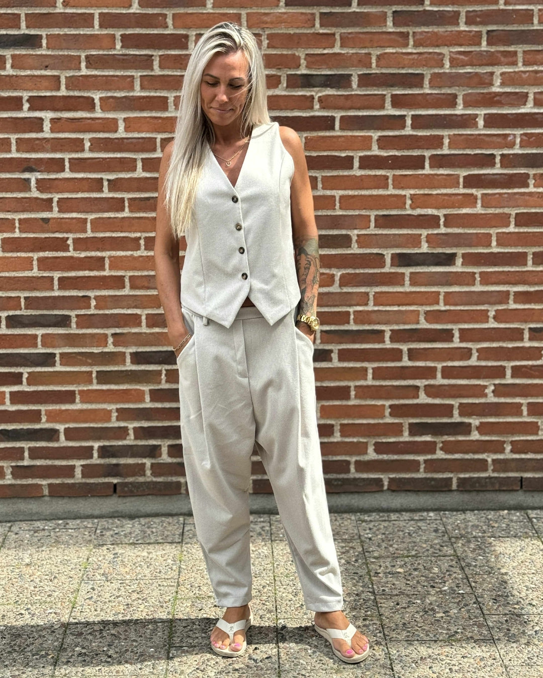 Marta buks (246127)
