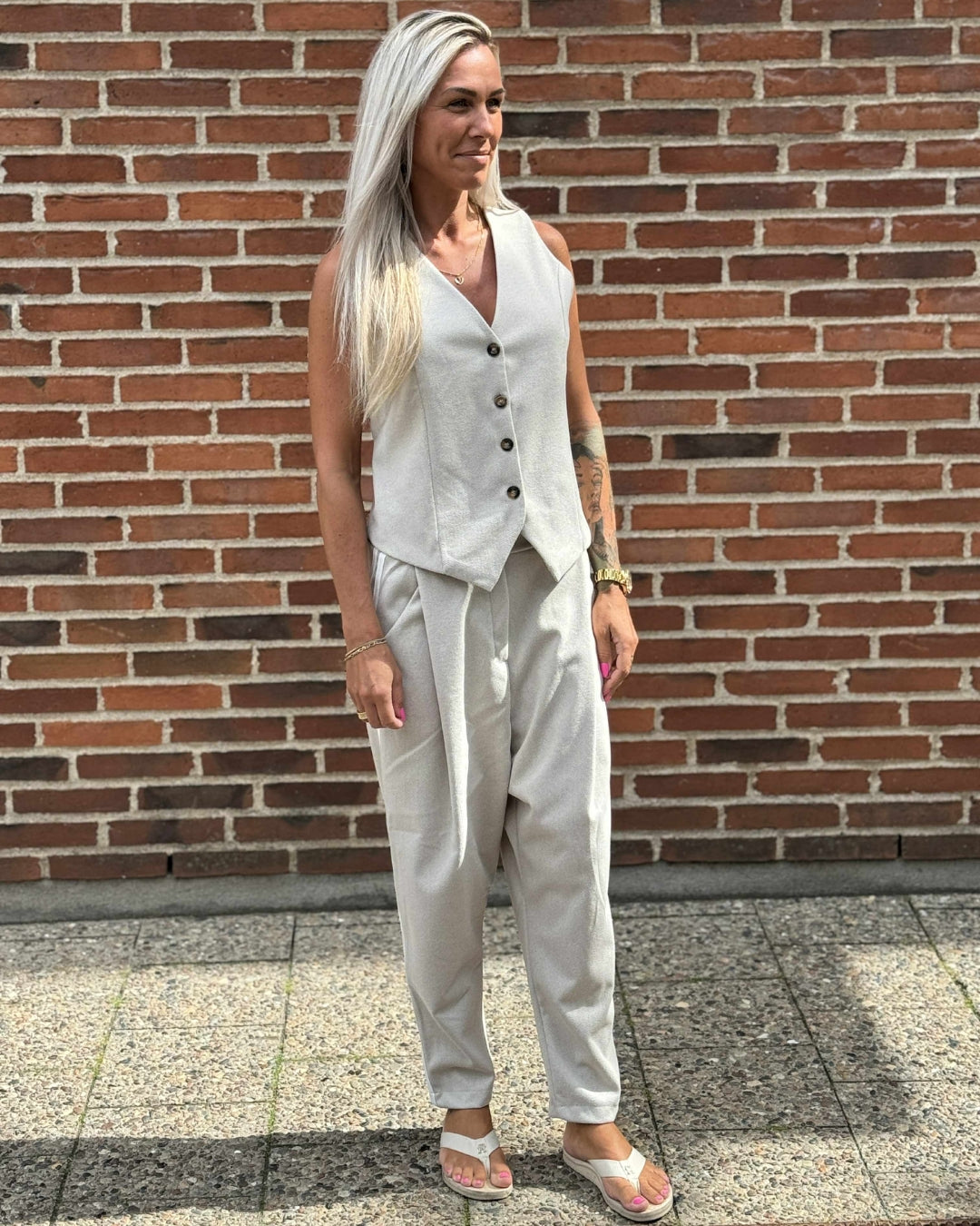 Marta buks (246127)